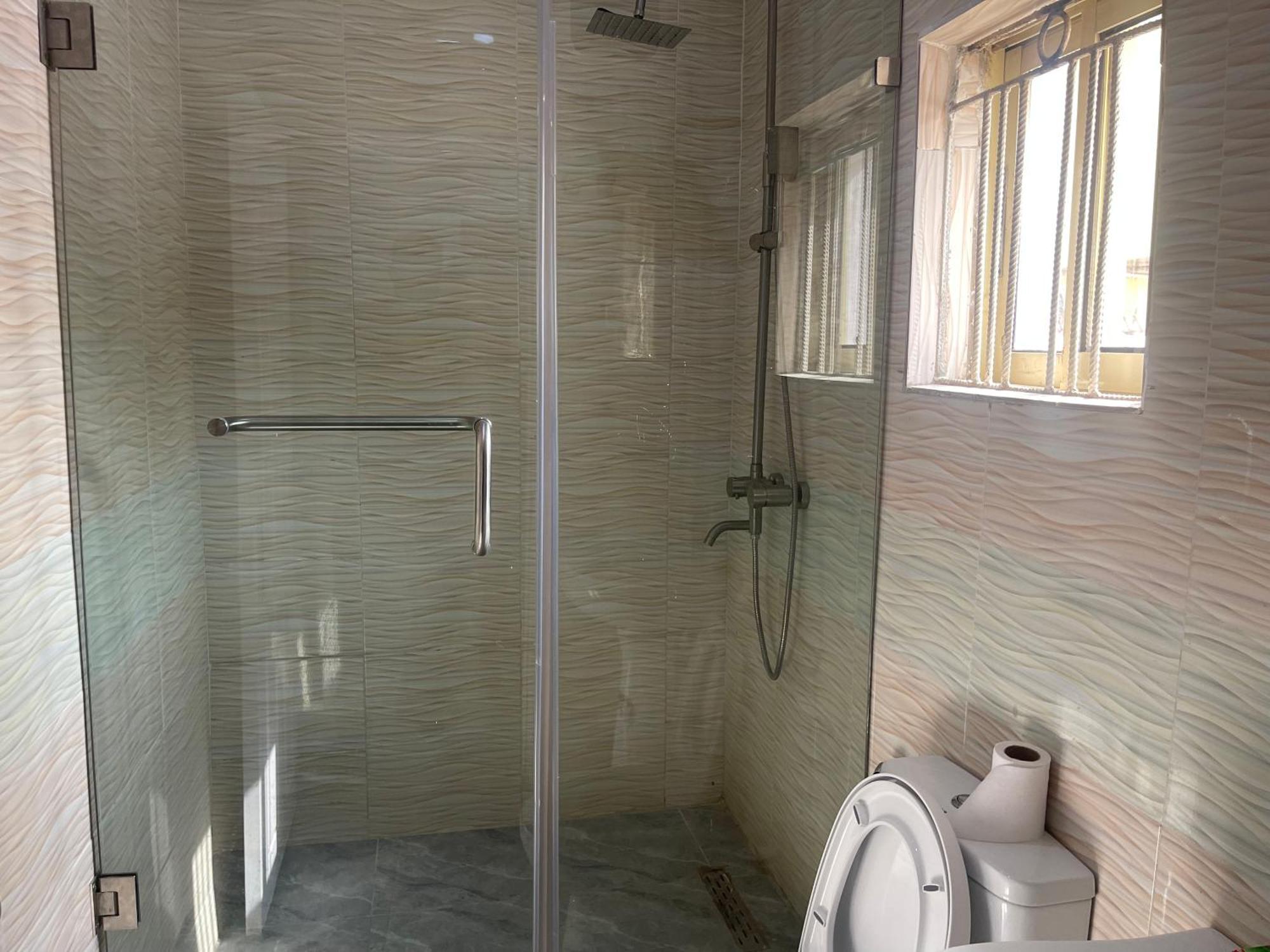 White Gold Hotel Ikeja Esterno foto